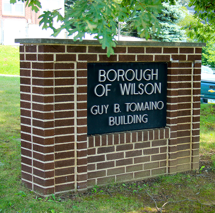 TomainoBuildingSign